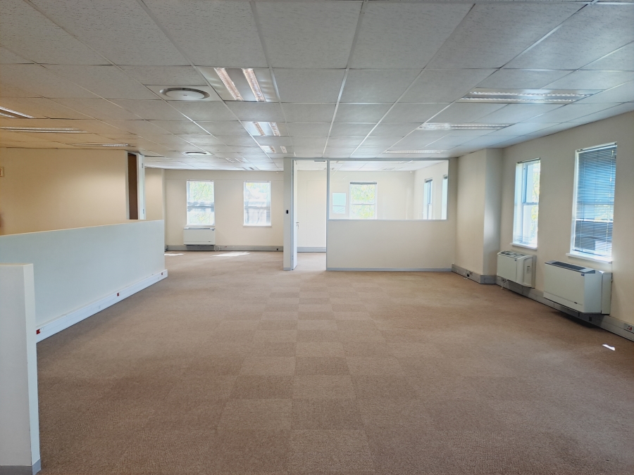 To Let commercial Property for Rent in Rosenpark Western Cape